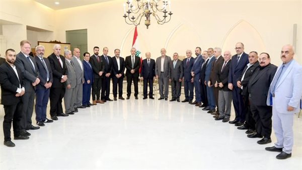 الرئيس اللبناني ووفد