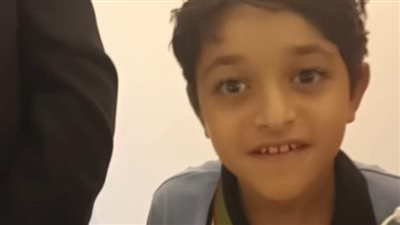 وزير التعليم يكرم الطفل جوني الحاصل على المركز الأول عالميًا في مسابقة الرياضيات بسنغافورة| بث مباشر