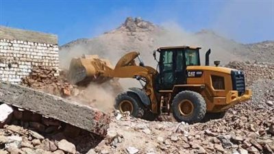 إزالة لـ 24 حالة تعد بمنطقة السيل الريفي بأسوان