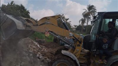 إزالة 16 حالة تعد على أملاك الدولة بمركز سمالوط بالمنيا