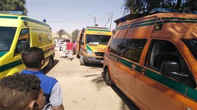 إصابة 6 أشخاص في انقلاب سيارة على صحراوي المنيا | بث مباشر