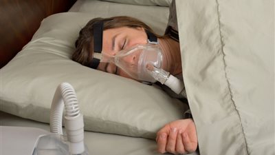  ارتفاع ضغط الدم..تعرف على أسباب انقطاع التنفس أثناء النوم 