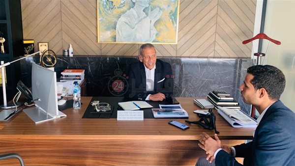 محرر القاهرة مع رئيس