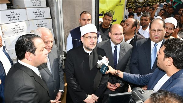 وزير الأوقاف يشهد