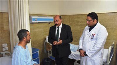عقب ورود شكاوى عن تأخر صرف العلاج.. محافظ أسوان في زيارة مفاجئة لمعهد الأورام