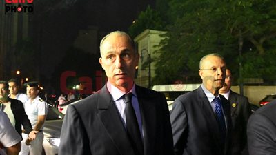 وصول جمال مبارك إلى عزاء الراحل فريد الديب 