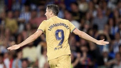 ليفاندوفسكي يقود هجوم برشلونة أمام إشبيلية في الدوري الإسباني 