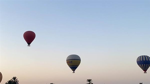 رحلات البالون الطائر