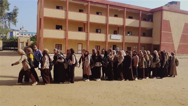 تسكين طالبات مدرسة