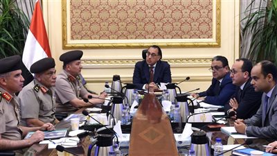 رئيس الوزراء يتابع الموقف التنفيذي لمنظومة التغذية المدرسية