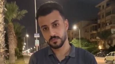 شاب يبيع فاكهة على عربة بدمياط: اتطردت من شغلي وخطيبتي قالتلي أنت مش قد المقام | بث مباشر