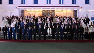المنطقة المركزية العسكرية تنظم حفل زفاف جماعي لـ102 شاب وفتاة بمحافظات نطاق المسئولية