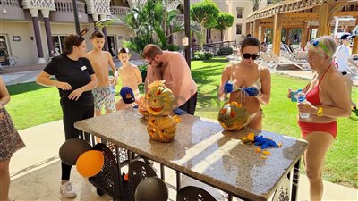 قرع عسل وتصميمات مرعبة.. فنادق الغردقة تحتفل بالهالوين