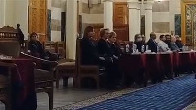 وزيرة الثقافة أول الحضور في عزاء الكاتب بهاء طاهر بمسجد عمر مكرم | بث مباشر