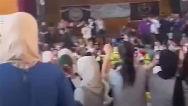 وصلة رقص لطلاب حقوق