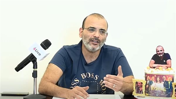 أيمن بهجت قمر 