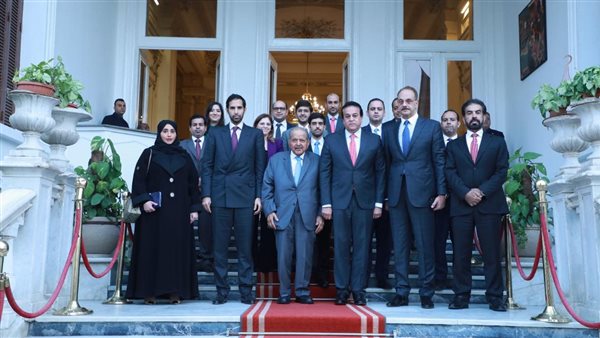 اجتماع وزير الصحة