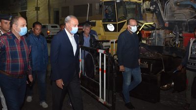 محافظ القليوبية يتفقد أعمال الرصف النهائية لشوارع مدينة بنها 