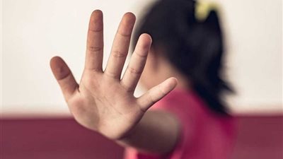 أصابتها بنزيف حاد بالمخ.. تفاصيل الحالة الصحية لطالبة اعتدت عليها معلمة بالشرقية | بث مباشر