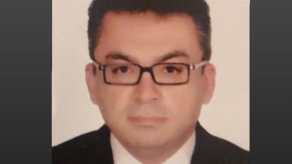 الدكتور على الأنور