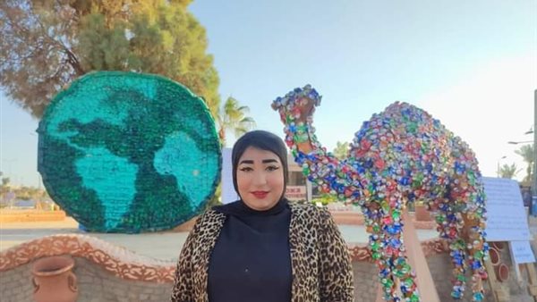 سارة مع المجسمات