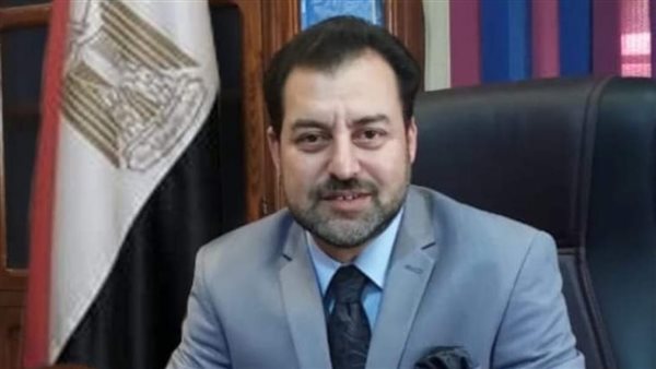 الدكتور أحمد عناني