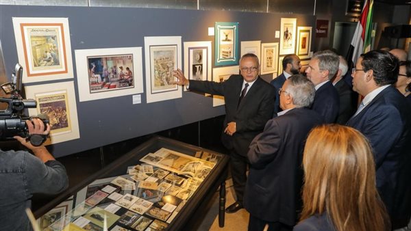 افتتاح معرض صور توت