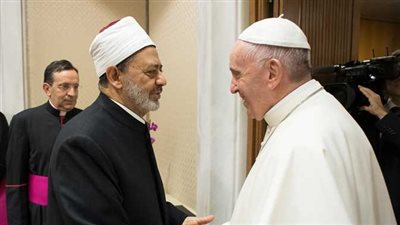 غدًا.. الإمام الأكبر والبابا فرنسيس يطيران إلى البحرين لحضور ملتقى حوار الشرق والغرب