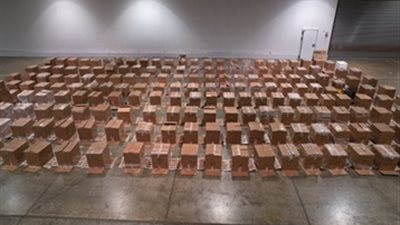 بـ 450 مليون جنيه.. الداخلية تحبط تهريب أضخم شحنة أجهزة إلكترونية للأسواق المصرية |صور