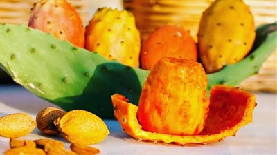 الفاكهة المحببة للكثيرين في الصيف.. تعرف على فوائد التين الشوكي