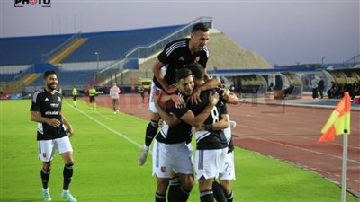 أزمة في الجبهة اليسرى تواجه الأهلي قبل مباراة طلائع الجيش