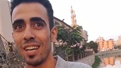 كان بيقولي سيبني أموت.. شاب ينقذ مسن من الغرق بعد قفزه في بحر مويس بالشرقية| بث مباشر 