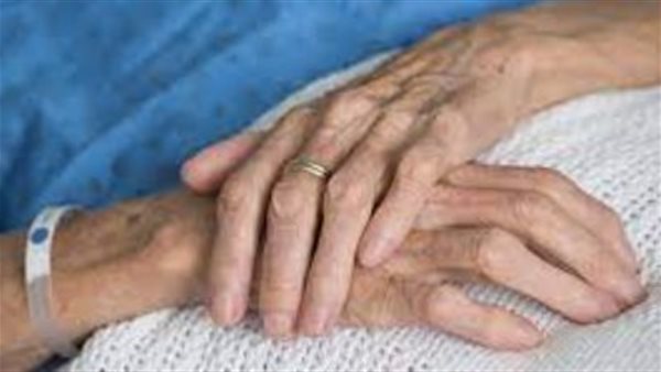 عجوز - تعبيرية 