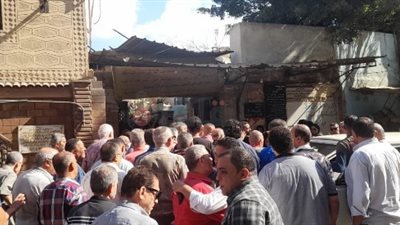 بمشاركة العشرات.. تشييع جثمان المطرب إبراهيم عبد الشفيع إلى مثواه الأخير بالإسكندرية | بث مباشر 