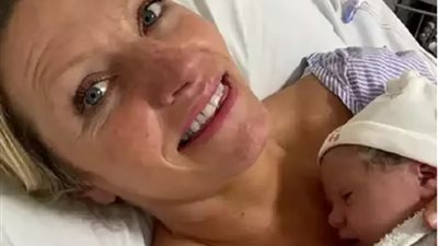 أمّ عزباء أنجبت في سن الخمسين عن طريق متبرع: هذا هو السن المناسب