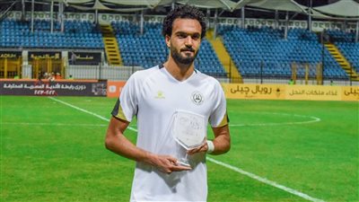 البانوبي وزيكو يقتربان من ارتداء قميص الأهلي.. وطلب وحيد من زد