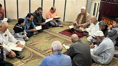 الأوقاف تعلن إحياء مجالس الإقراء بالمساجد.. وأعلام التلاوة: تقطع الطريق على غير المؤهلين