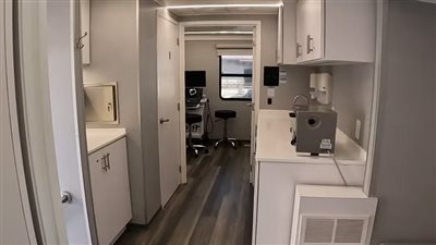 تحتوي على 3 غرف.. أول عيادة إجهاض متنقلة بأمريكا