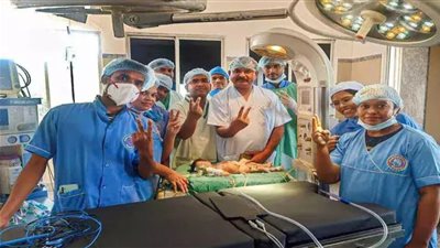 استخرجوهم من بطنه.. جراحة نادرة بالهند لاستئصال 8 أجنة من جسد رضيع 