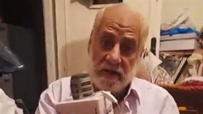 عم السيد صانع مجسمات الطعام بالإسكندرية: بعشق الفن ونفسي شغلي يوصل للمسرح والسينما | بث مباشر