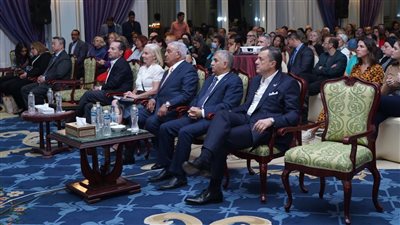 وزير السياحة يشارك في محاضرة لزاهي حواس احتفالًا بمرور 100 عام على اكتشاف مقبرة توت عنخ آمون | صور 