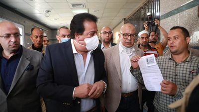 وزير الصحة يوجه بتوزيع أطباء وتمريض مستشفى الواسطى المركزي وفقا لاحتياجات كل قسم