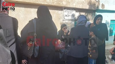 الأهالي يشيعون جنازة أشهر طبيب صدر بطنطا بعد تعرضه لحادث تصادم سيارة | بث مباشر 