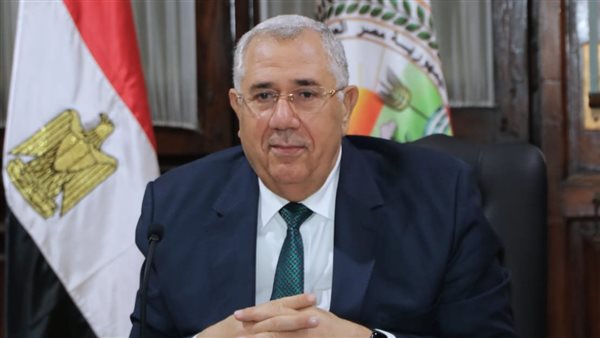 السيد القيصر وزير