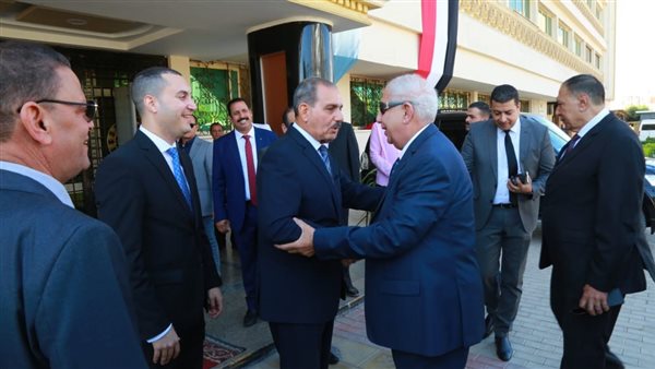 محافظ كفر الشيخ يستقبل