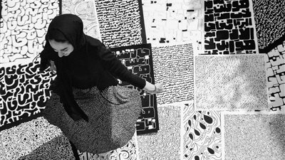 بعد حصد لوحاتها جوائز عالمية.. شابة مصرية: أعبر عن أفكاري بالخط العربي لأنه لغة بصرية ذات رسائل