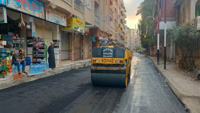 بتكلفة 17 مليون جنيه.. محافظ الإسكندرية: إنجاز 85% من خطة رصف الطرق بحي العجمي