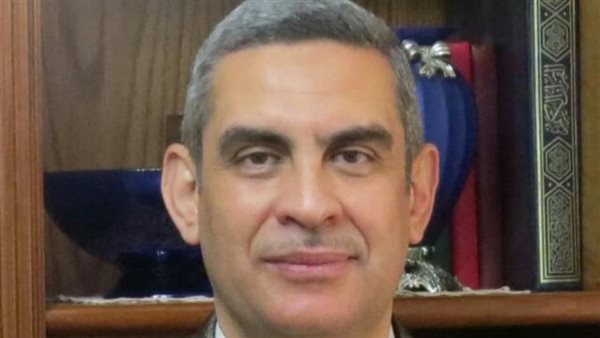 الدكتور أحمد فاروق