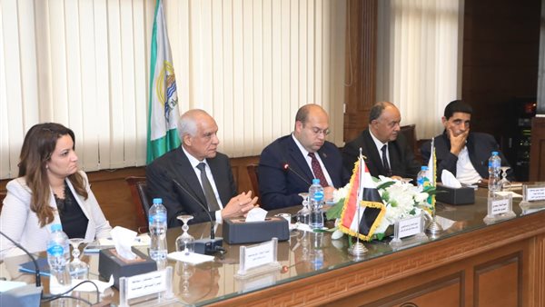 محافظ الجيزة خلال