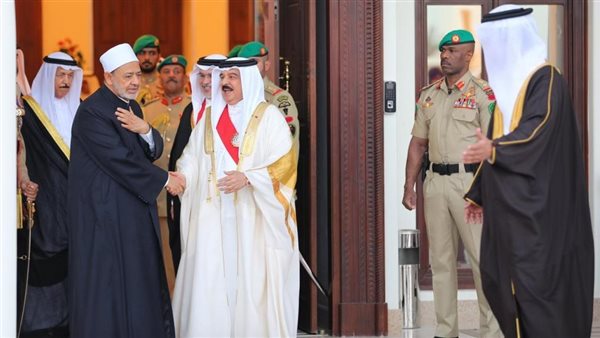 ملك البحرين يودِّع